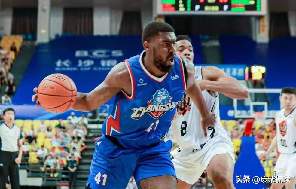包含今晚辽宁本钢调整名单以备NBA常规赛，远射贴柱环节打磨，质疑声仍在，数据趋势出现新变化的词条