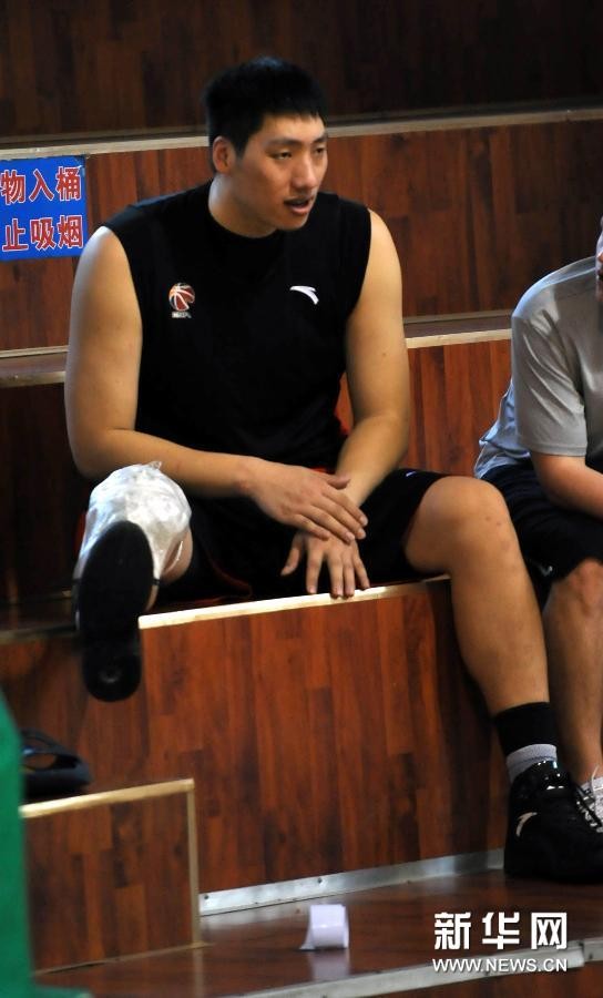 九游官网-清晨体能课后，新疆广汇再遭质疑备战欧冠，信心回归，团队化学反应显著-九游官网