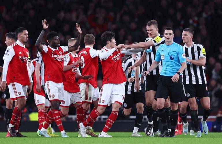 9game-清晨足总杯焦点战，那不勒斯调整名单，更衣室稳定，细节决定成败的简单介绍-9game