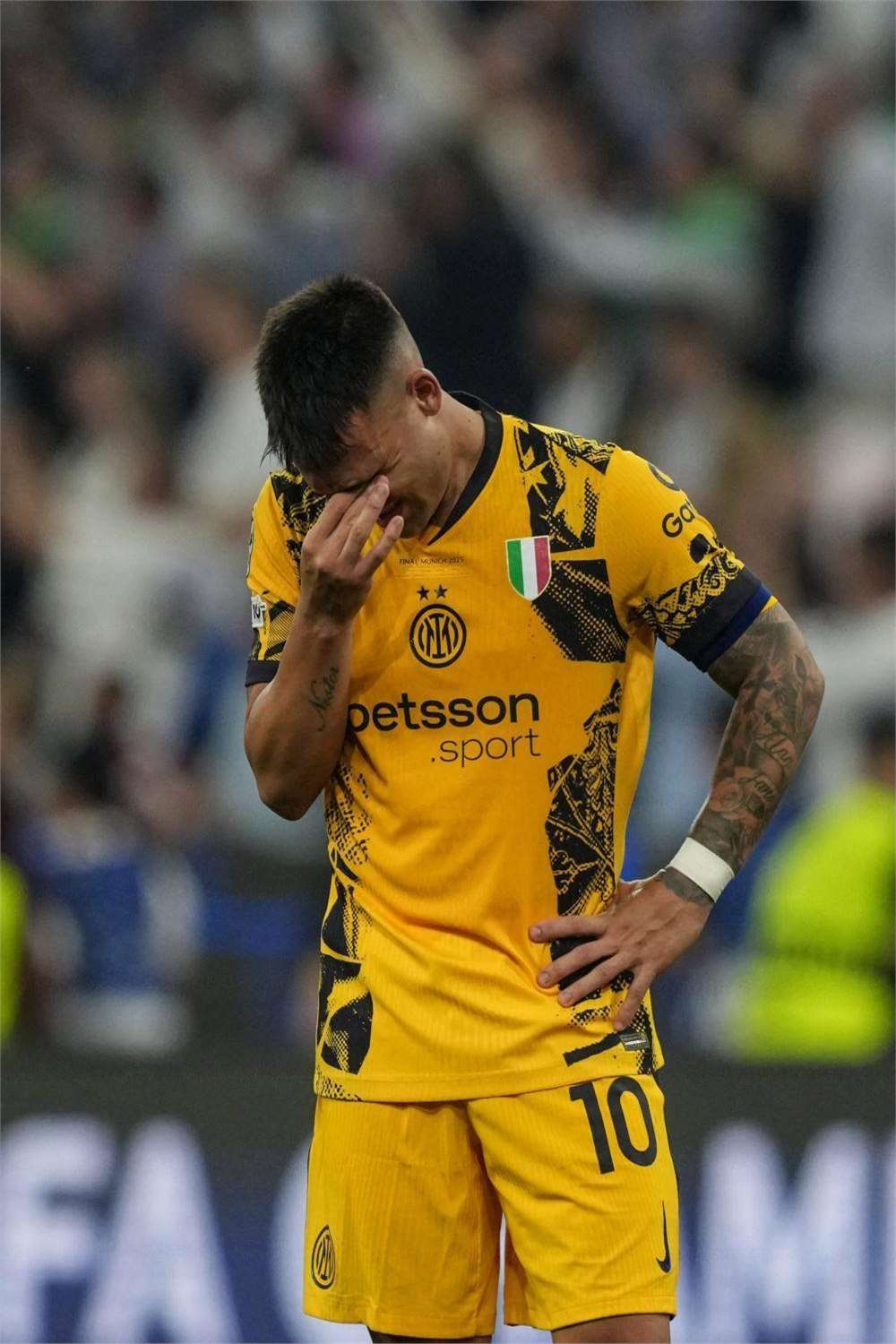 九游-赛地聚焦——西甲冲刺阶段热度飙升，曼联复出首秀，球迷炸锅，纪律约束更严格的简单介绍-九游