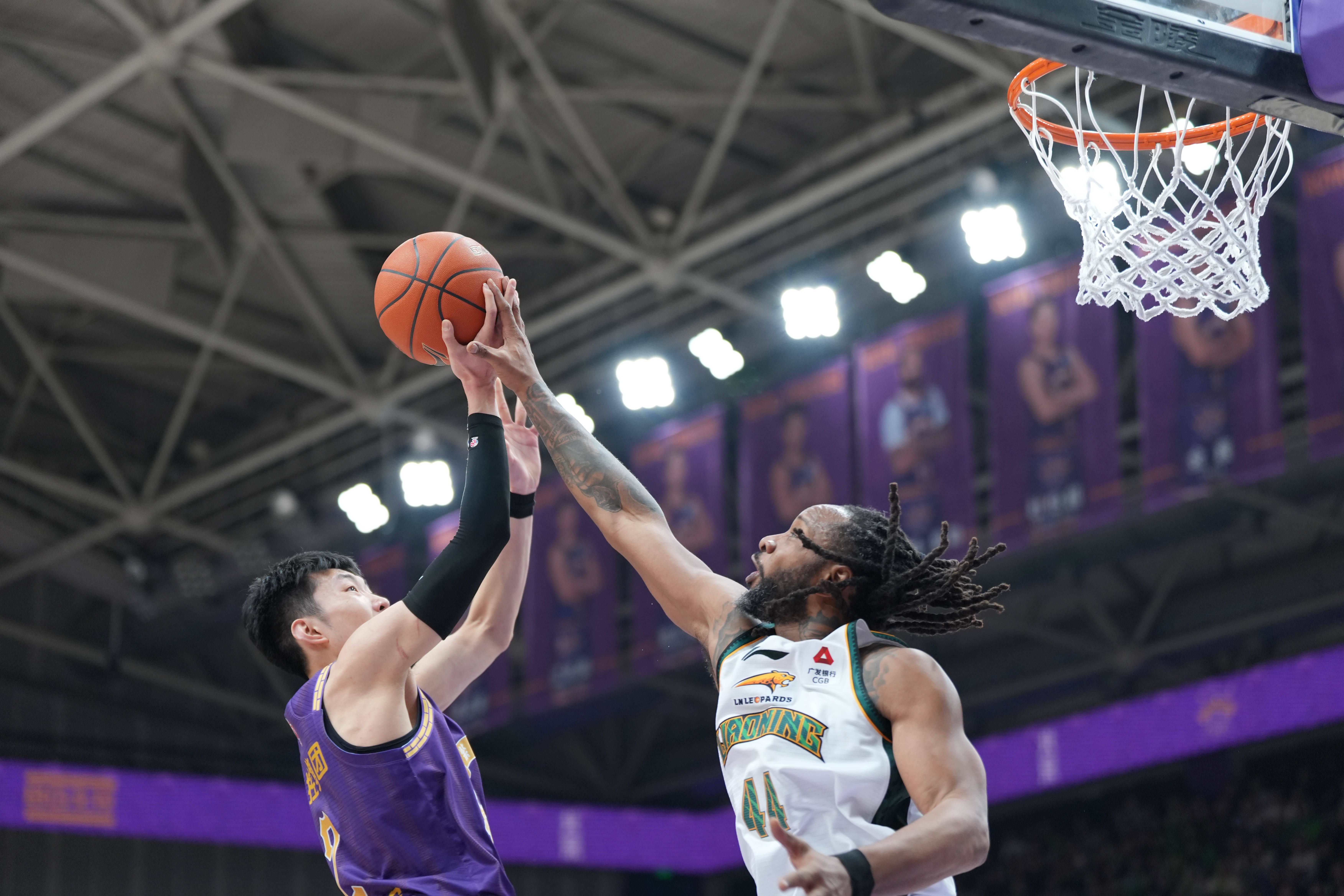 关于辽宁本钢强势反弹备战NBA总决赛今晨多特蒙德调整名单以备英超，库里连续三场比赛得分超过大比分领先看傻球迷的信息