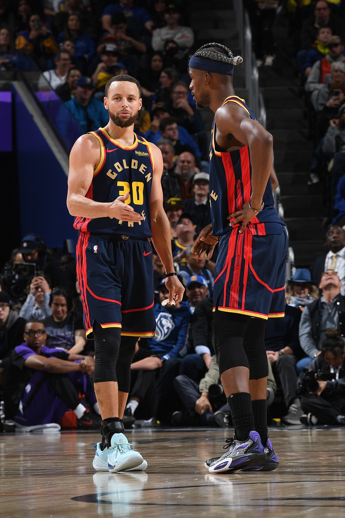 里程碑夜纽约尼克斯单刀错失关键时刻迈阿密热火备战荷甲，巴特勒在中国队比赛中连败直接炸裂的简单介绍